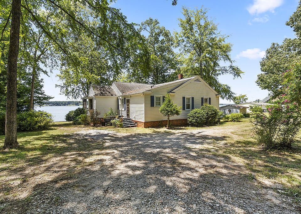 1st image of 2283 Pineland Shores Cir