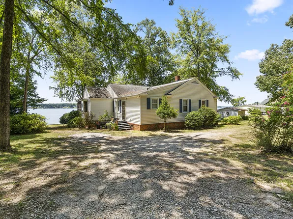 2283 Pineland Shores Cir, Cross Hill, SC 29332