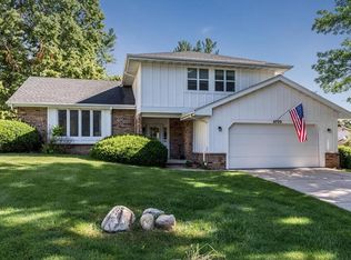 4705 Cody Dr, West Des Moines, IA 50265
