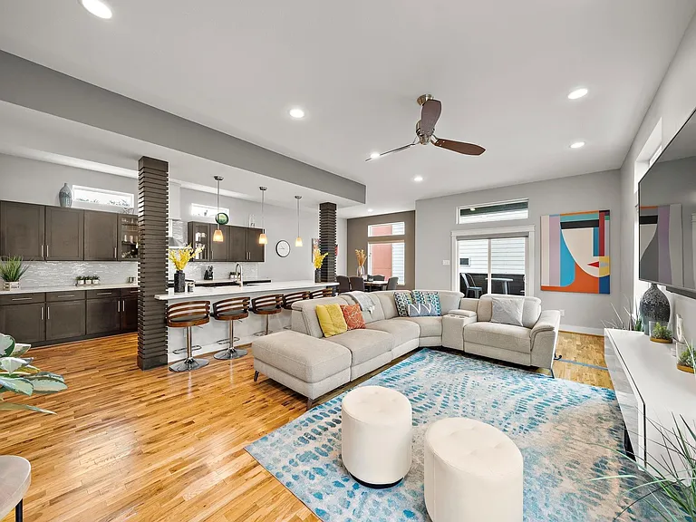 4309 Marina St — Photo 1