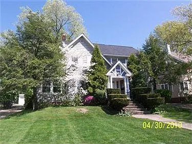2221 Delaware Dr photo 1