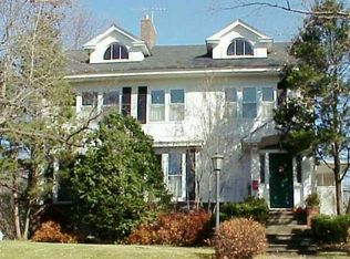 321 3rd St SW, Mount Vernon, IA 52314