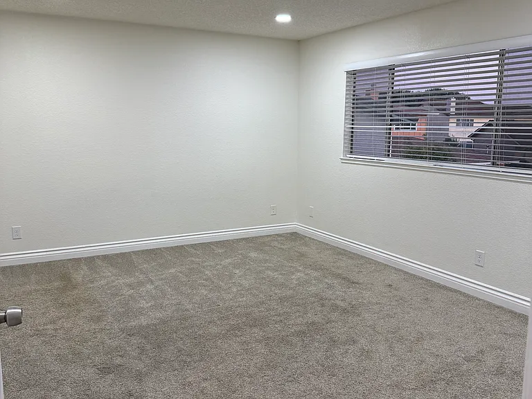 2935 Glen Craig Ct — Photo 12
