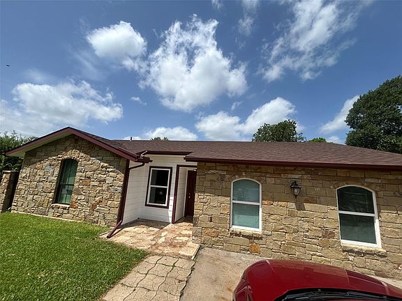 4th image of 1909 Heathwood Cir