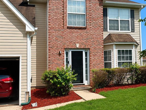 3rd image of 2861 Knoll View Pl