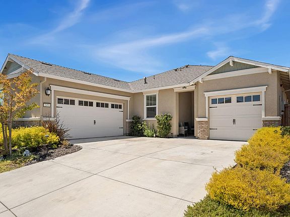 2nd image of 2051 Espana Ln