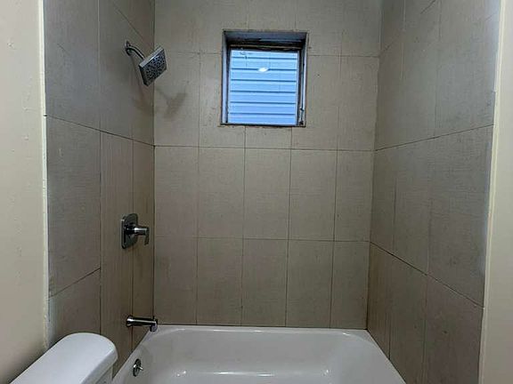 4th image of 151 Myrtle Ave Floor 2