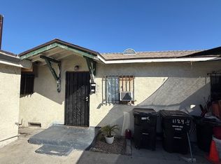 1126 E 69th St #B, Los Angeles, CA 90001