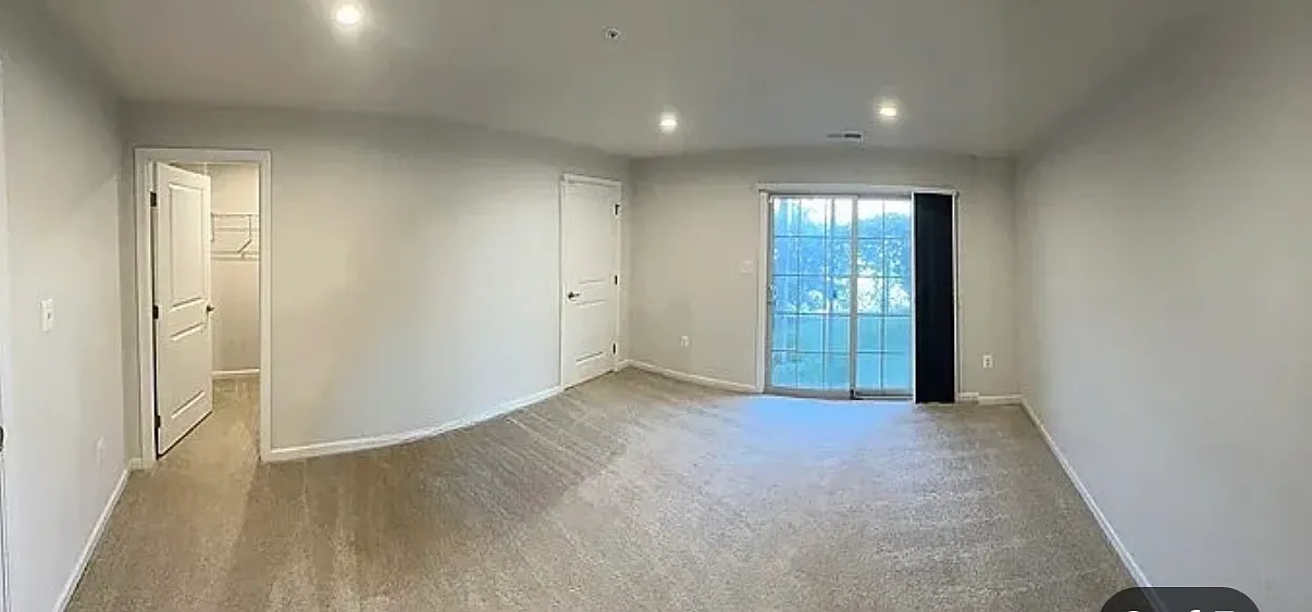 4 bed, 2400 sqft, $3,450 — Photo 2