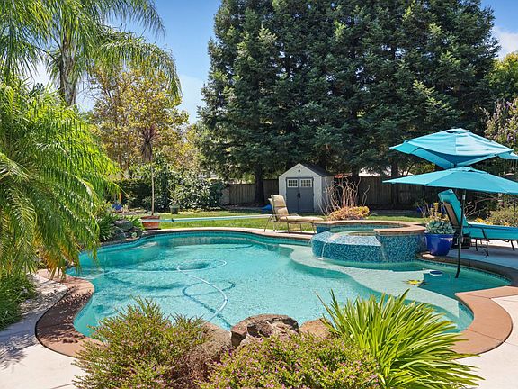 2nd image of 5337 Ridgeview Cir