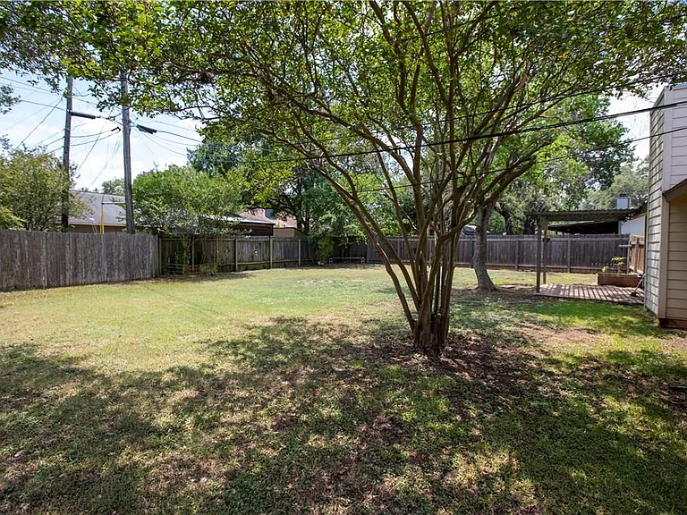 4913 Wing Rd — Photo 20