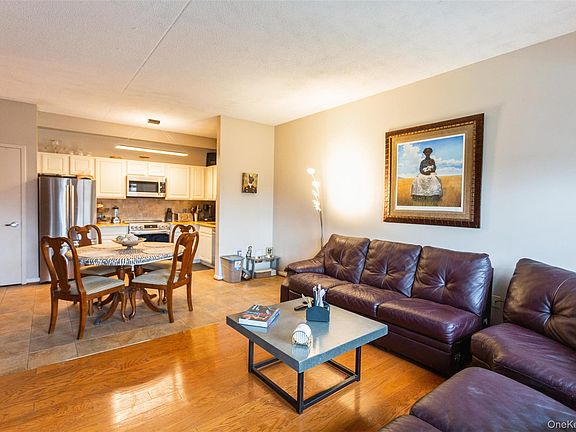 4th image of 260 Beach 81st Street #6H