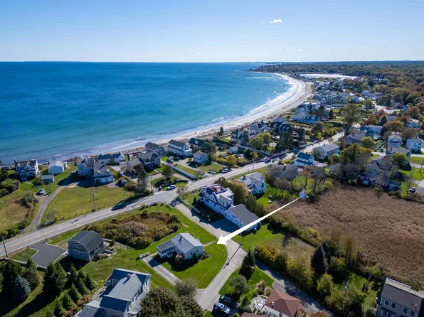 53 Foss Cir, Rye, NH 03870