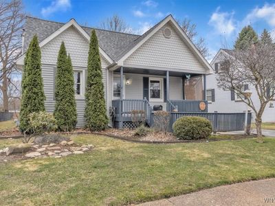 8407 Frontier Ave, Niagara Falls, NY, 14304