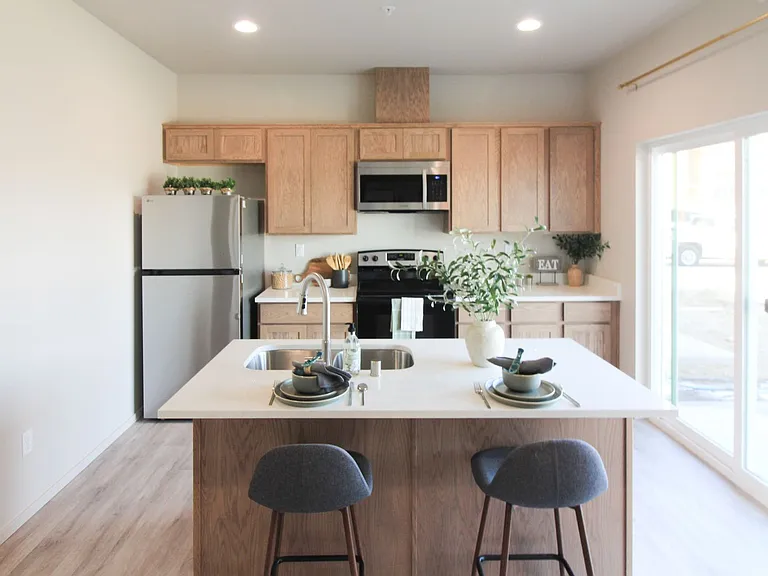 SANDHILL APARTMENTS — Photo 2