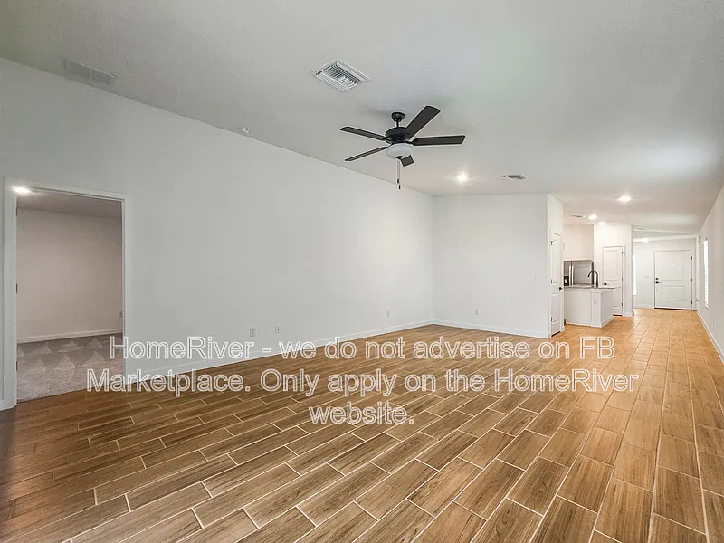 4 bed, 3.0 bath, 1981 sqft, $2,175 — Photo 3