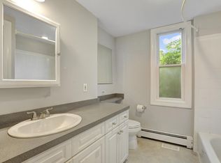 13 Garrett St FLOOR 1, Cedar Grove, NJ 07009