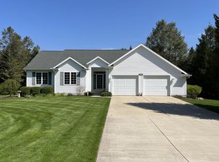 11721 Lindy Ct NE, Rockford, MI 49341