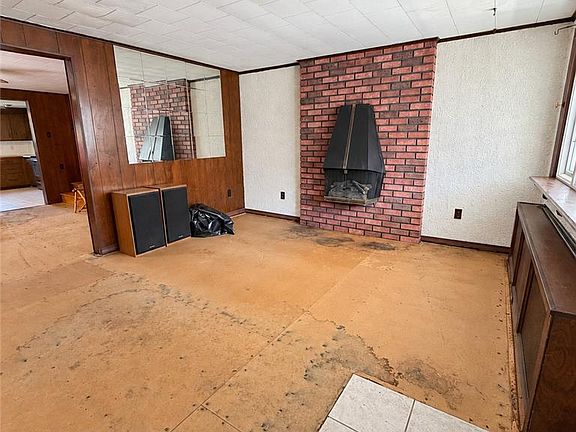 5th image of 419 E Patterson St