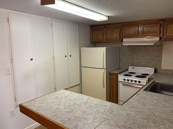 3rd image of 227 W Beresford Ave #3