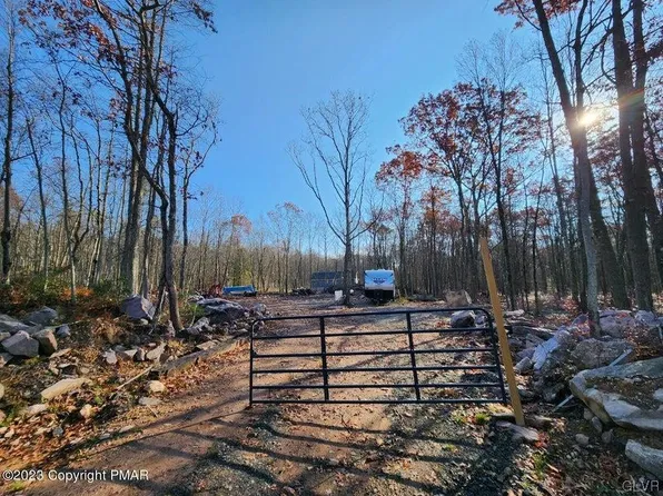 S Sycamore Dr, Jim Thorpe, PA 18229