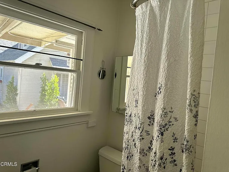 2122 Navarro Ave — Photo 24