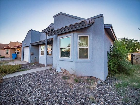 2nd image of 861 Luisa Guerra Dr