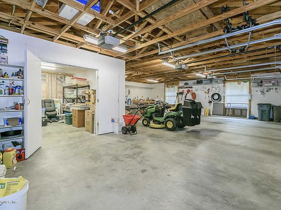 4th image of 1283 Lake Asbury Dr