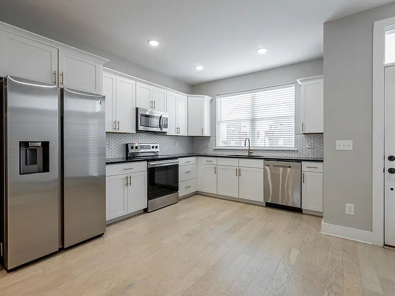 1420 Stockyard Pl — Photo 7