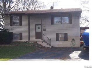 1884 Langdon Rd, Ransomville, NY 14131