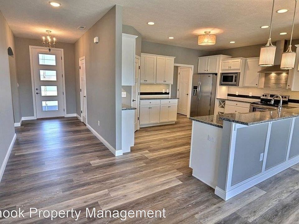 1st image of 212 Aqueduct Cir