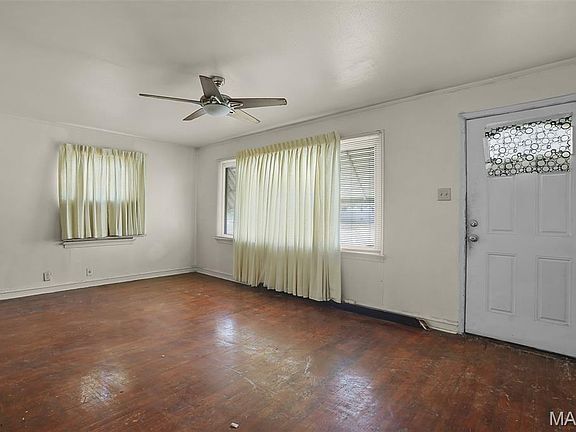 2nd image of 8143 Airport Rd