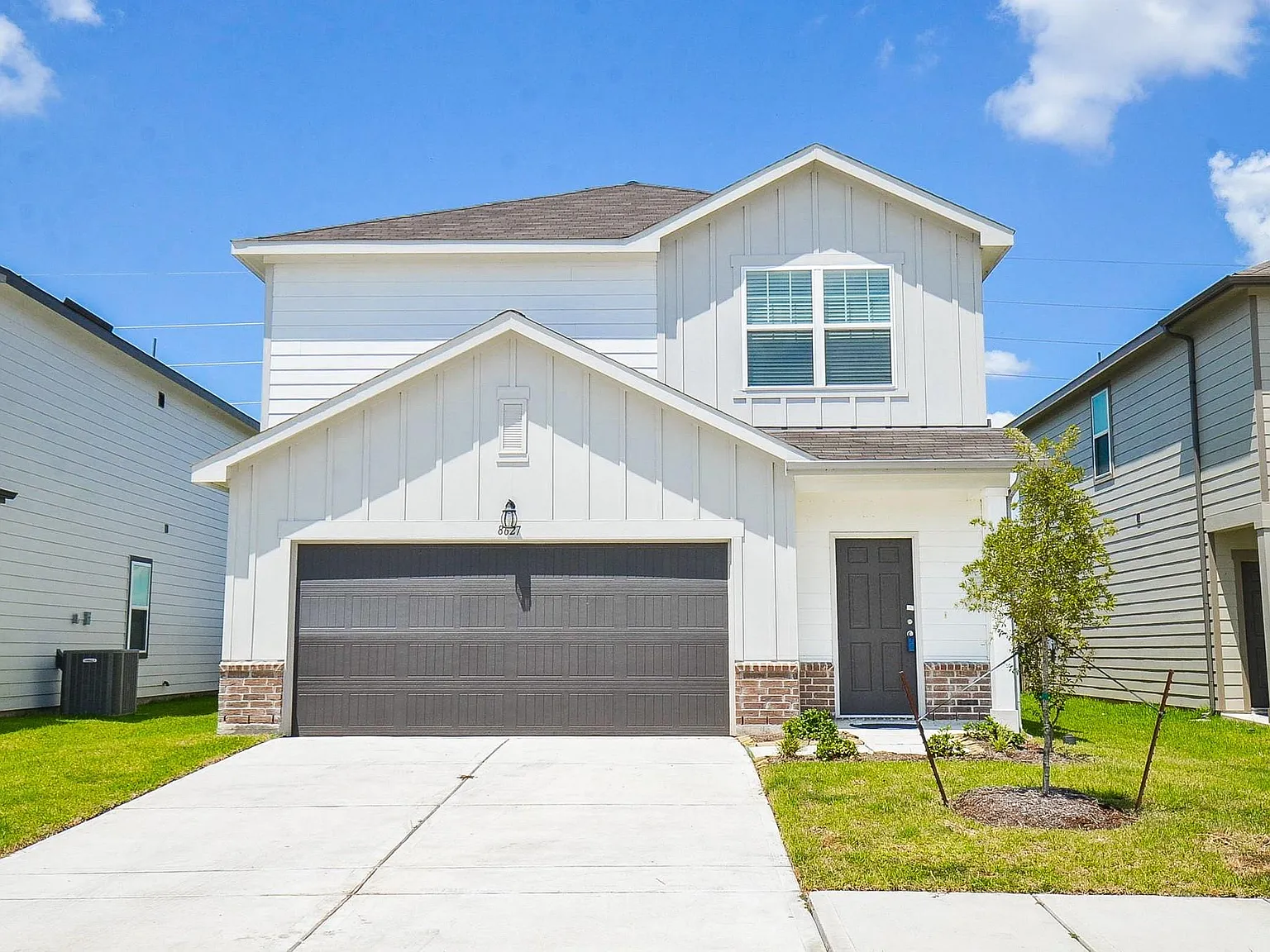 3 bed, 2.5 bath, 1615 sqft, $1,999 — Photo 1