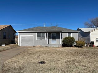 1015 E Sycamore Ave, Altus, OK 73521