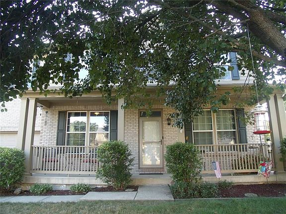 4th image of 1616 Woodstock Dr