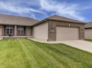2913 Cindy Ln, Springfield, IL 62711