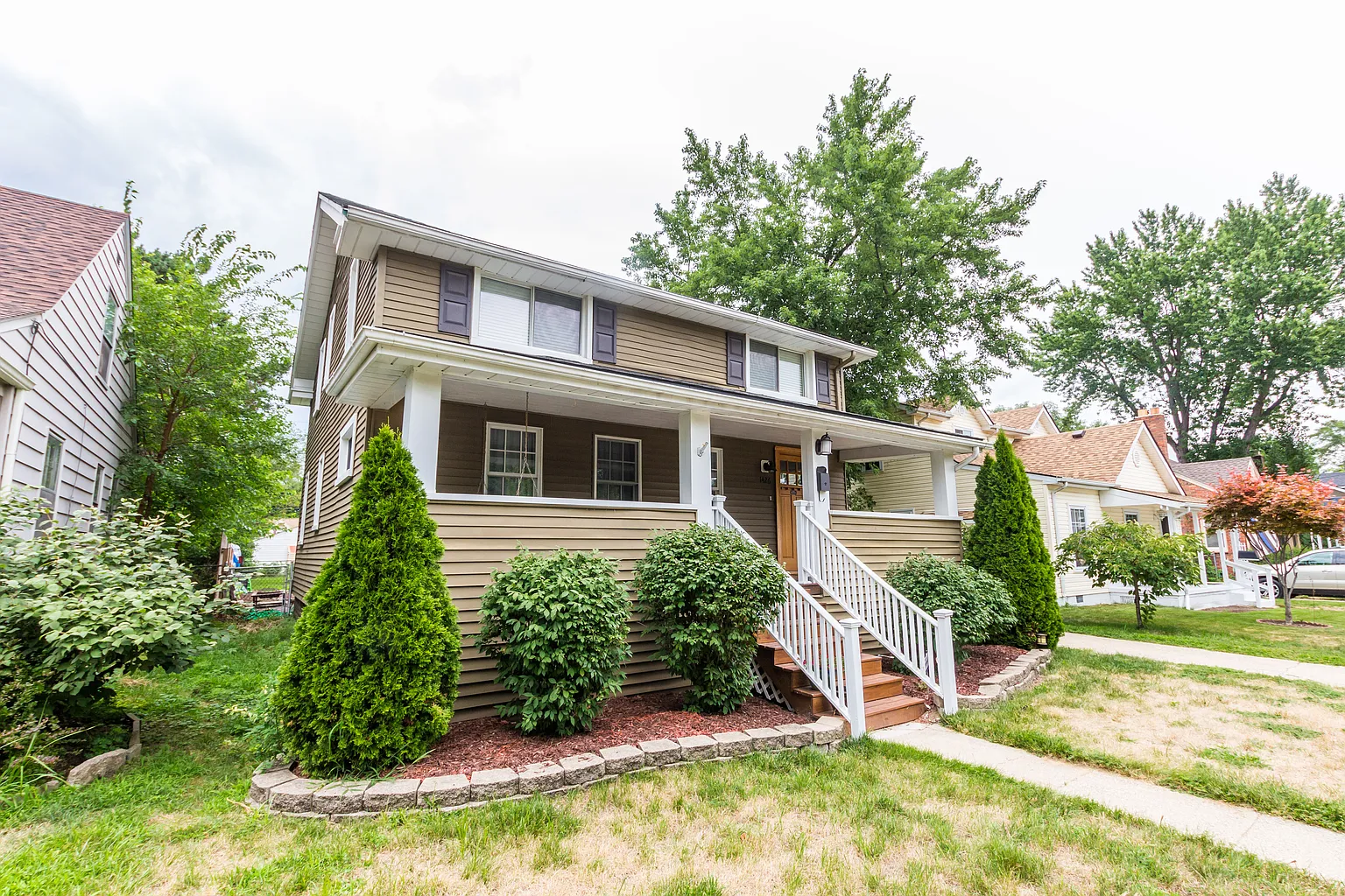 1426 Albany St photo 1