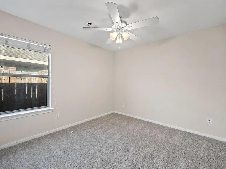 3027 Lockeridge Village Dr — Photo 22