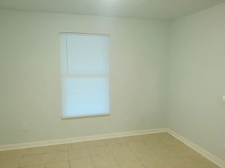 225 Watson St — Photo 8