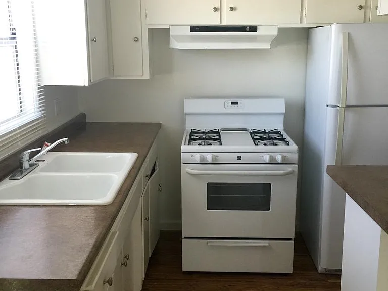 16462 Pacific Coast Hwy — Photo 3