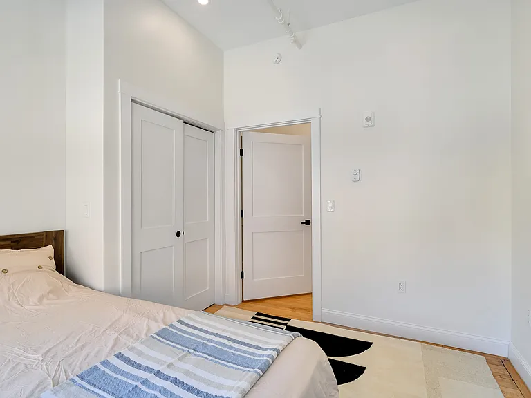 Orono Lofts — Photo 16