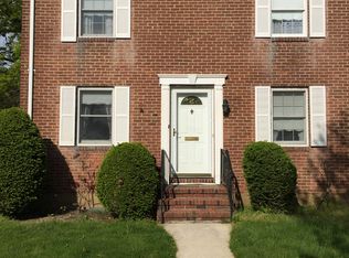 336 Beebe Rd, Mineola, NY 11501