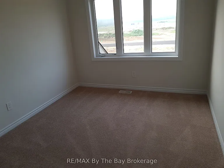 162 Allegra Dr — Photo 12