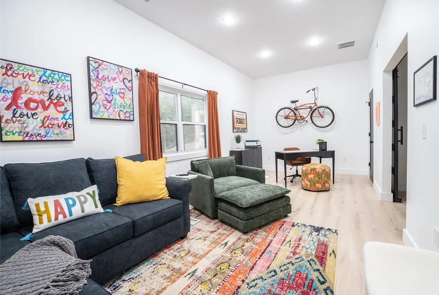 3 bed, 2.0 bath, 2066 sqft, $5,616 — Photo 3