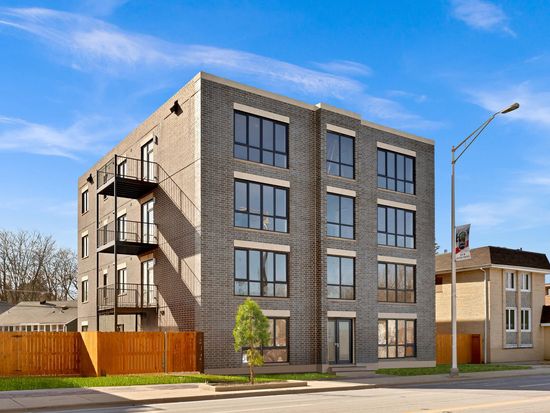 8631 W Grand Ave #2W, River Grove, IL 60171