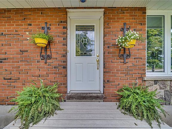 4th image of 5427 Perth Rd