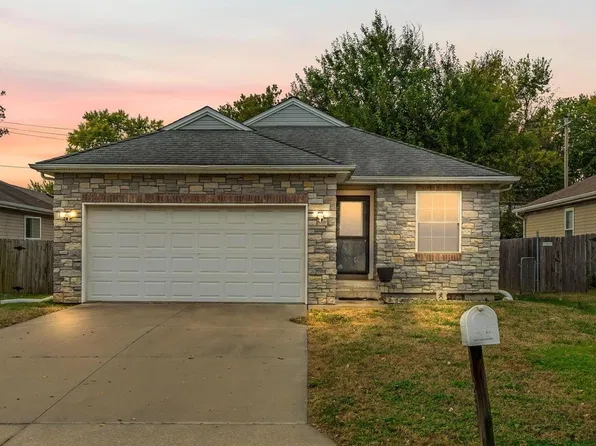 1223 SW Hillsdale St, Topeka, KS 66604