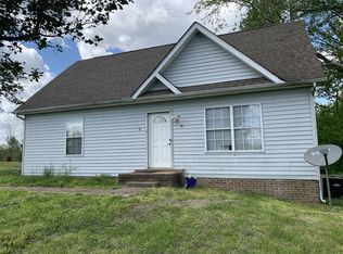 2471 Outlaw Rd, Woodlawn, TN 37191