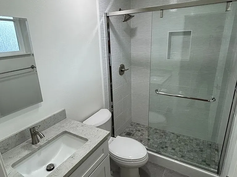 220 Peninsula Ave — Photo 6