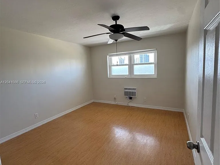 3922 NE 166th St #S306 — Photo 17